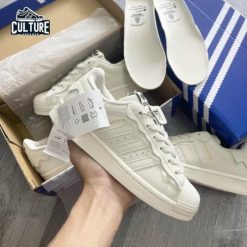 Giày Adidas màu kem mũi sò, sneaker thể thao mới nhất 2024